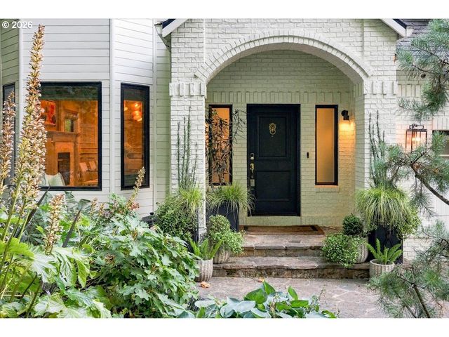 748 Nw Macleay Blvd, Portland, OR 97210