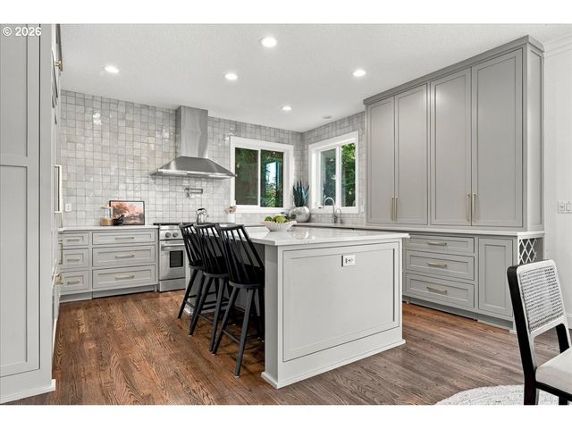 748 Nw Macleay Blvd, Portland, OR 97210