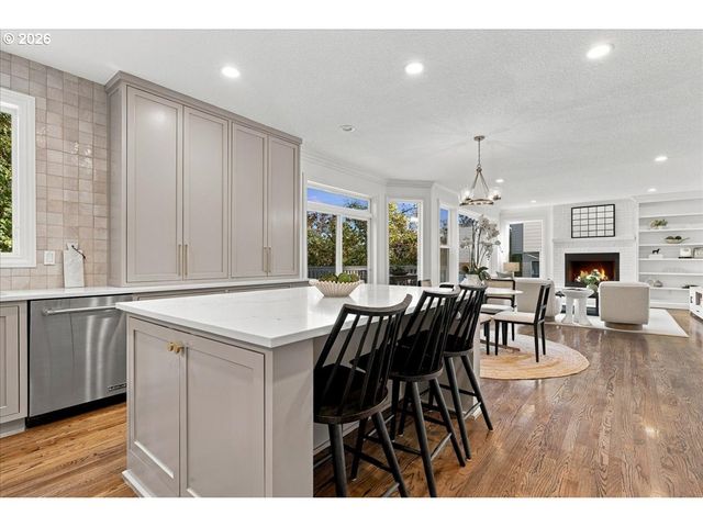 748 Nw Macleay Blvd, Portland, OR 97210