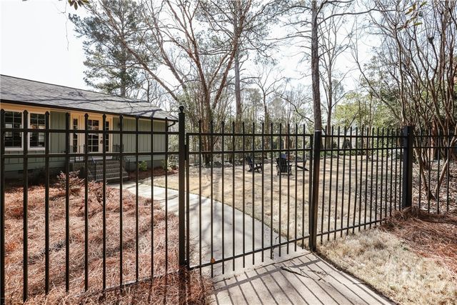 665 West Lake Drive, Athens, GA 30606