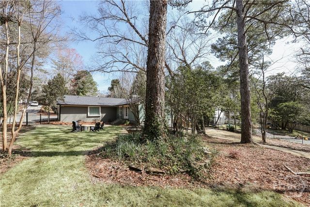 665 West Lake Drive, Athens, GA 30606