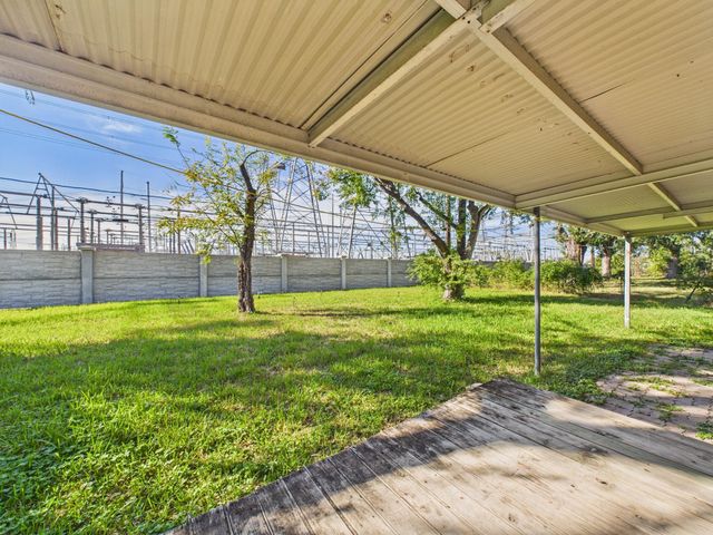 3035 Guese Road, Houston, TX 77018