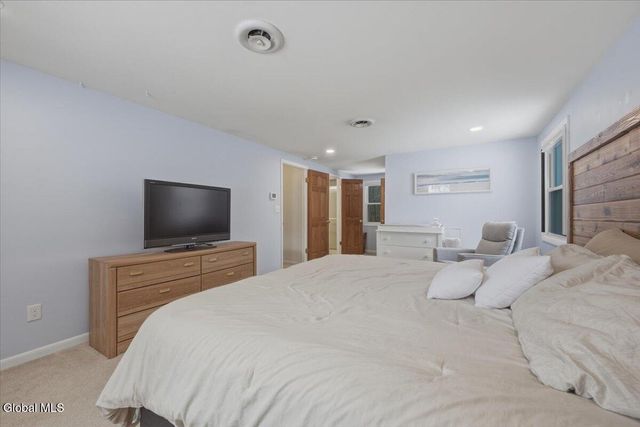 53 Brookline Drive, Clifton Park, NY 12065