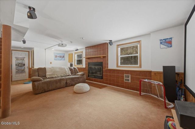 53 Brookline Drive, Clifton Park, NY 12065