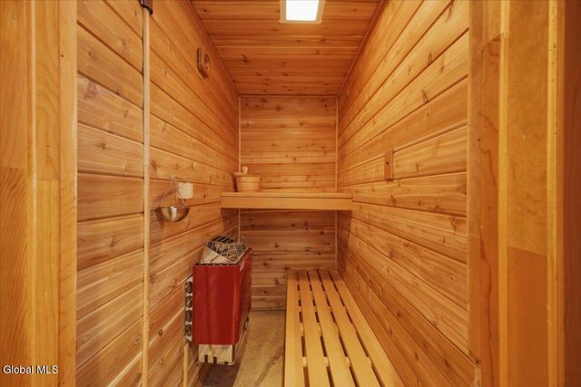 53 Brookline Drive, Clifton Park, NY 12065