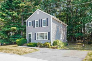 33 Burgundy Drive, Nashua, NH 03062