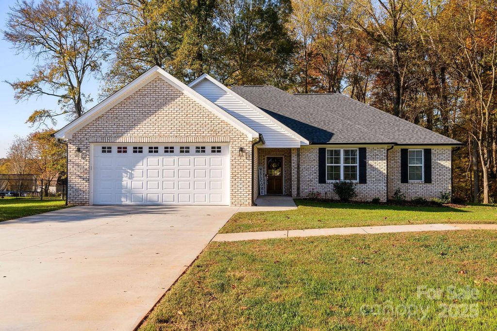 149 Elberon Court, Mocksville, NC 27028