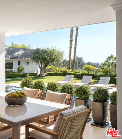 520 Stonewood Drive, Beverly Hills, CA 90210