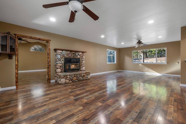 11650 Clinton Bar Rd, Pine Grove, CA 95665