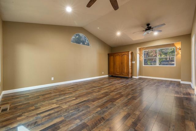 11650 Clinton Bar Rd, Pine Grove, CA 95665