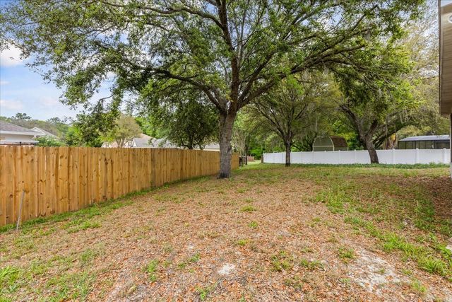 1500 DAYBREAK DRIVE, Fruitland Park, FL 34731