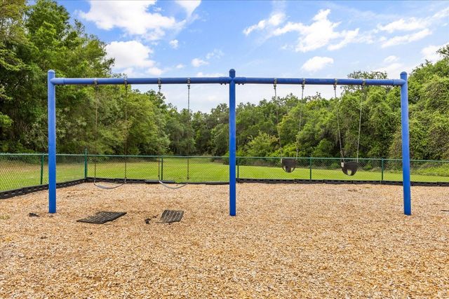 1500 DAYBREAK DRIVE, Fruitland Park, FL 34731