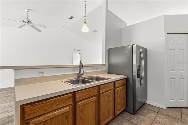 1500 DAYBREAK DRIVE, Fruitland Park, FL 34731