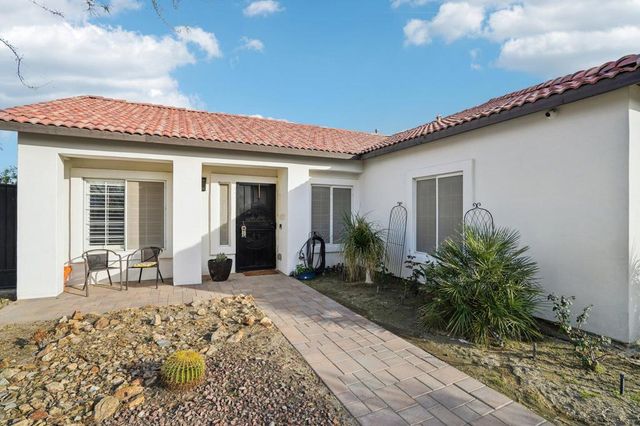 31060 Via Pared, Thousand Palms, CA 92276