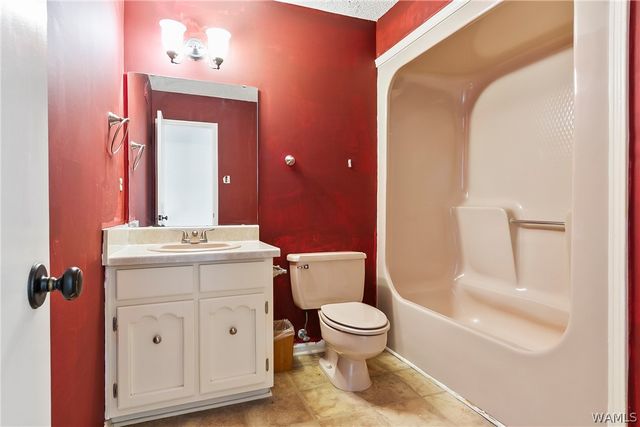 6127 Autumnwood, Tuscaloosa, AL 35405