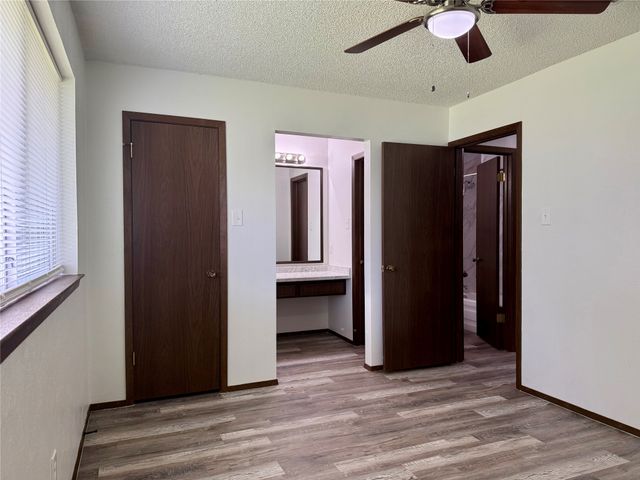 1001 Parkwood Court, Gainesville, TX 76240