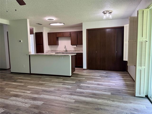 1001 Parkwood Court, Gainesville, TX 76240