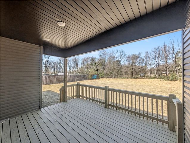 18 Hillswick Drive, Bella Vista, AR 72715