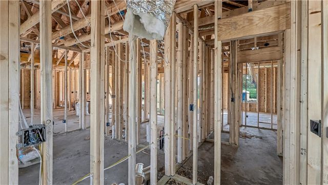 18 Hillswick Drive, Bella Vista, AR 72715