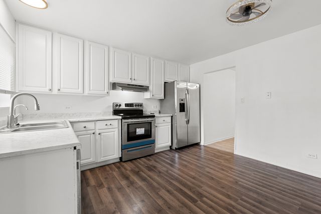 2213 Nichols Road B, Arlington Heights, IL 60004
