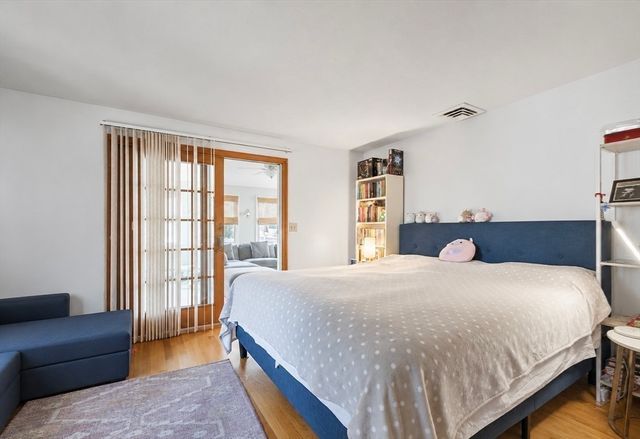 11 Stonewood Ln, Braintree, MA 02184