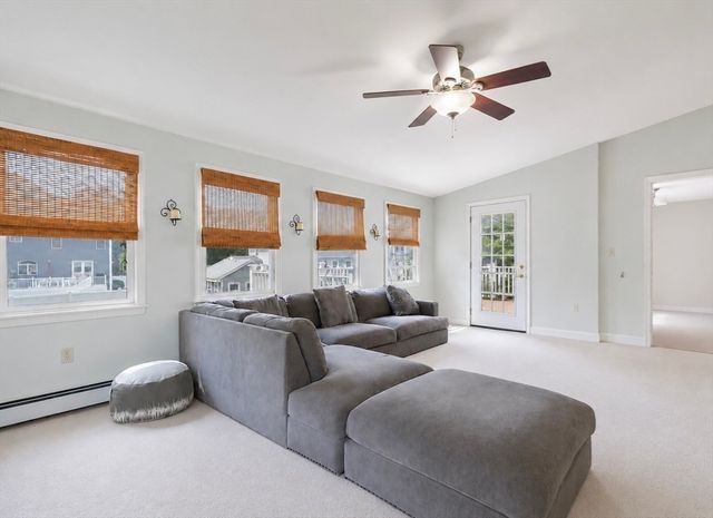 11 Stonewood Ln, Braintree, MA 02184