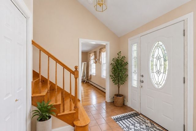 11 Stonewood Ln, Braintree, MA 02184