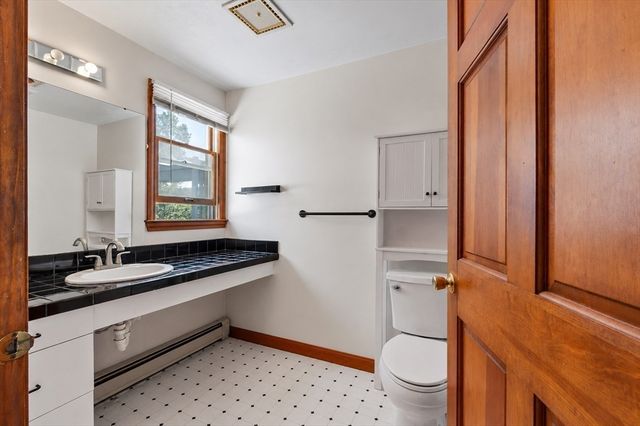 11 Stonewood Ln, Braintree, MA 02184