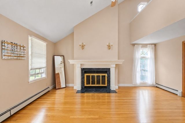 11 Stonewood Ln, Braintree, MA 02184