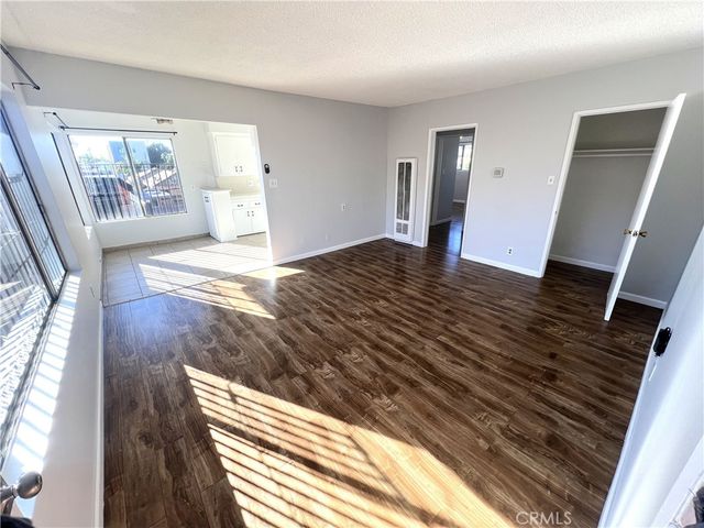 620 W 82nd 9, Los Angeles, CA 90044