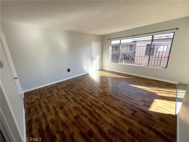620 W 82nd 9, Los Angeles, CA 90044