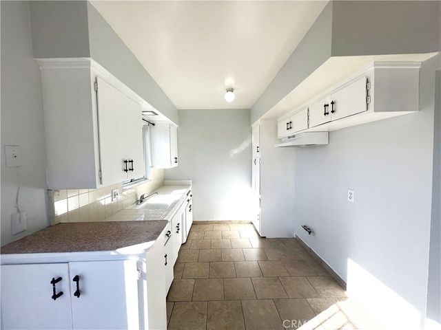 620 W 82nd 9, Los Angeles, CA 90044