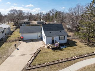 704 12th Avenue W, Alexandria, MN 56308