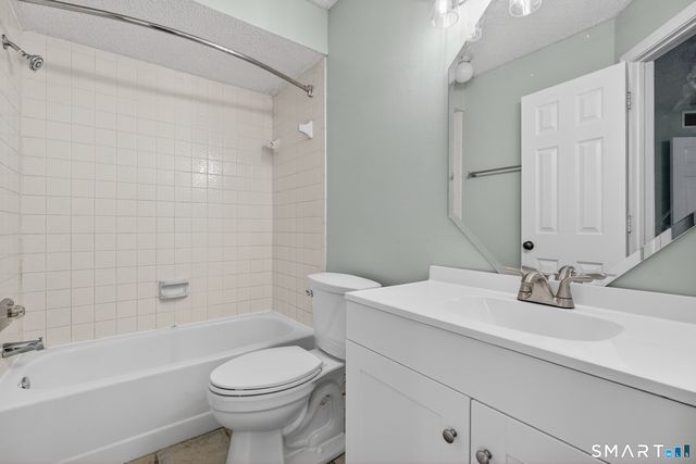 167 Carriage Crossing Lane 167, Middletown, CT 06457