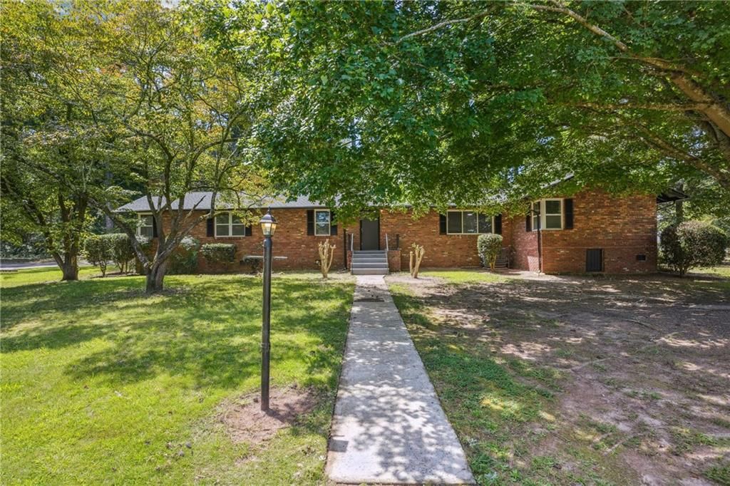 116 Lakepointe Court, Stockbridge, GA 30281