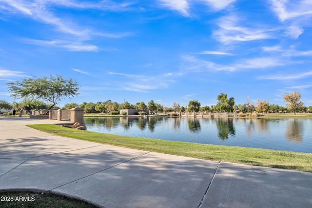 4238 E RAINBOW Drive, Gilbert, AZ 85297