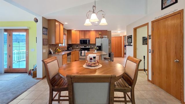 32445 Vail Avenue, New Hartford, IA 50660