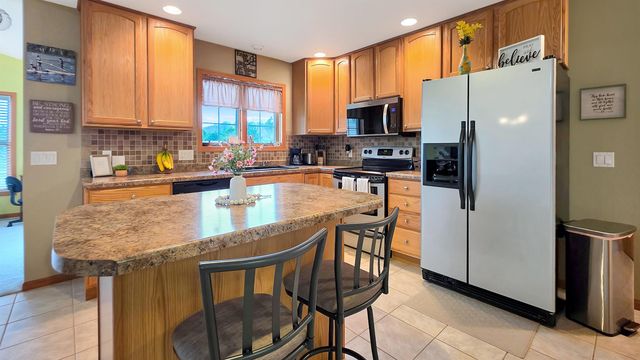 32445 Vail Avenue, New Hartford, IA 50660