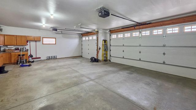 32445 Vail Avenue, New Hartford, IA 50660