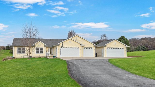32445 Vail Avenue, New Hartford, IA 50660