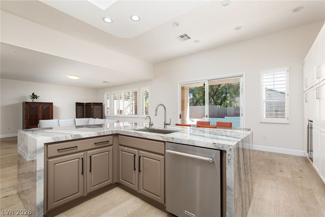 11000 Arbor Pine Avenue, Las Vegas, NV 89144