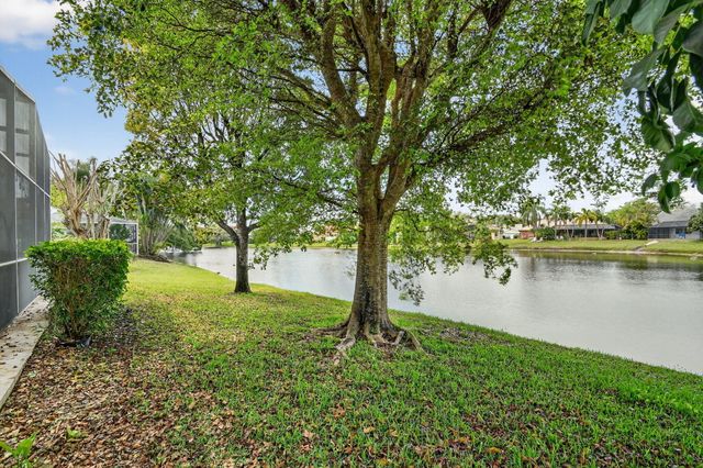 2453 Stonegate Drive, Wellington, FL 33414