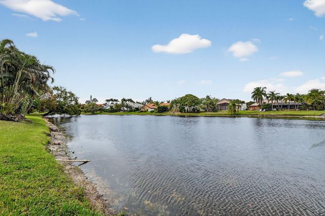 2453 Stonegate Drive, Wellington, FL 33414