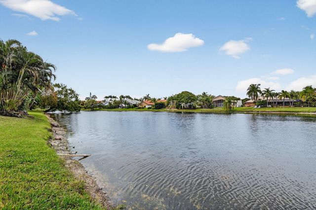 2453 Stonegate Drive, Wellington, FL 33414