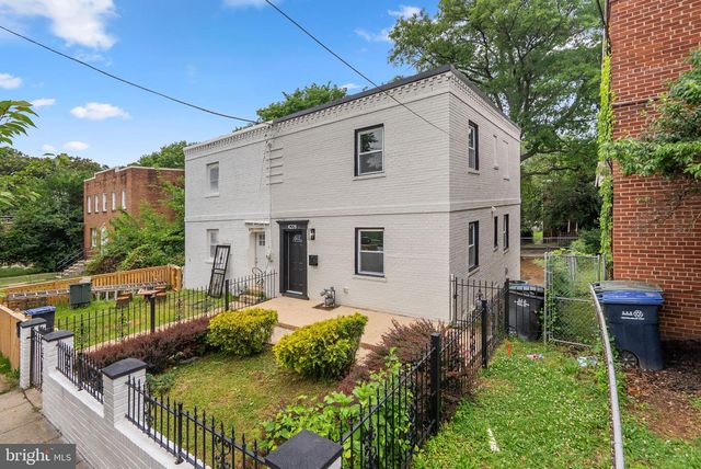 4228 FOOTE ST NE, Washington, DC 20019