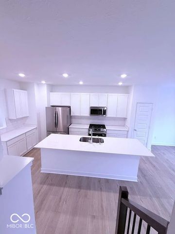 4923 Gilet Drive, Noblesville, IN 46062