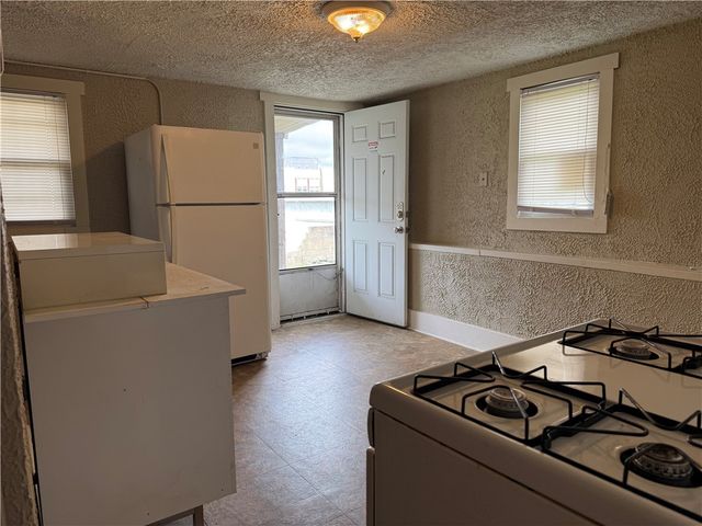 1208 Scott St, Mckeesport, PA 15132