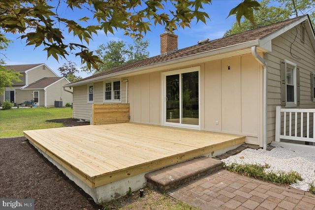 1221 CRANE DR, Cherry Hill, NJ 08003