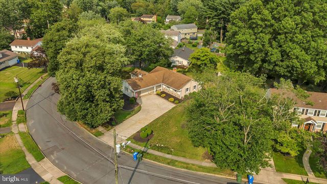 1221 CRANE DR, Cherry Hill, NJ 08003