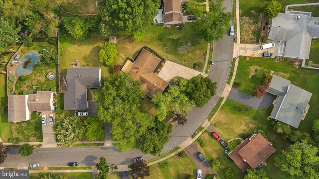 1221 CRANE DR, Cherry Hill, NJ 08003